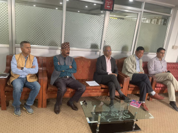 राप्रपामा उठ्यो प्रचण्ड सरकारमा जानुपर्ने मत, रवीन्द्र मिश्रले उठाए प्रश्न